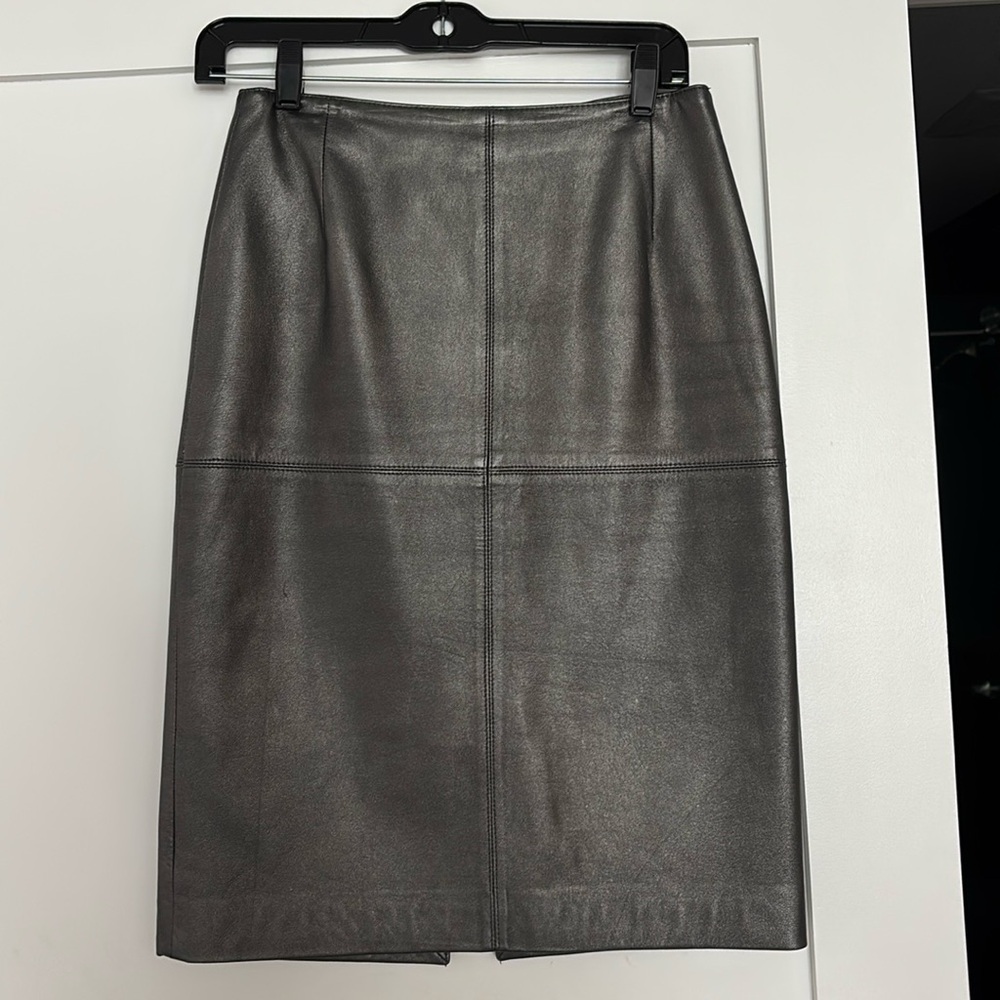 leather skirt